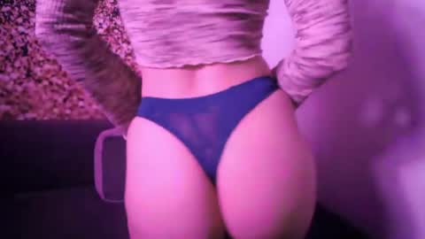 Snapshot of maskedseductress724 chatting on June 22, 10:07 pm maskedseductress724 online show from June 22, 10:07 pm