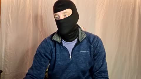 Snapshot of maskedyogaman chatting on February 17, 2:08 am maskedyogaman online show from February 17, 2:08 am