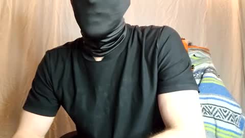 Snapshot of maskedyogaman chatting on February 24, 2:31 am maskedyogaman online show from February 24, 2:31 am