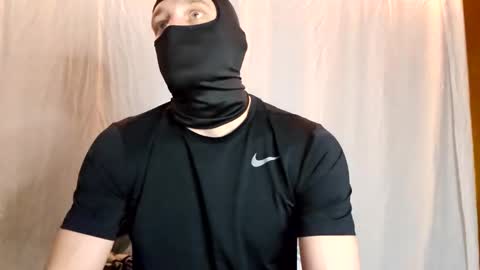 Snapshot of maskedyogaman chatting on February 26, 2:43 am maskedyogaman online show from February 26, 2:43 am