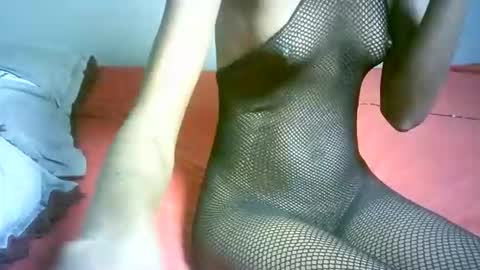 maskgang001 online show from April 7, 4:46 am