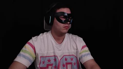 Snapshot of masknbriefs chatting on March 8, 10:13 pm Mask Briefs online show from March 8, 10:13 pm