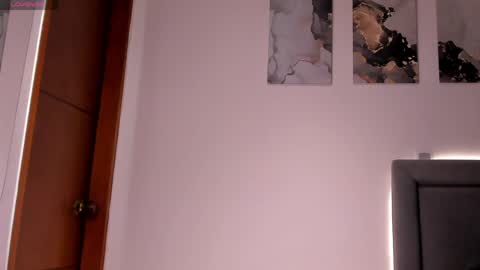 Snapshot of mason_bennet chatting on April 27, 9:57 pm Mason Bennet online show from April 27, 9:57 pm