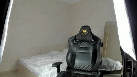 Snapshot of mason_warhol chatting on January 28, 7:43 am Mason online show from January 28, 7:43 am