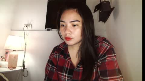 Snapshot of masquerade_girl4 chatting on April 10, 8:52 am masquerade girl4 online show from April 10, 8:52 am