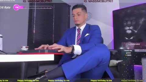 I am Massimo online show from December 8, 2:19 pm