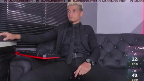 I am Massimo online show from January 6, 1:04 pm