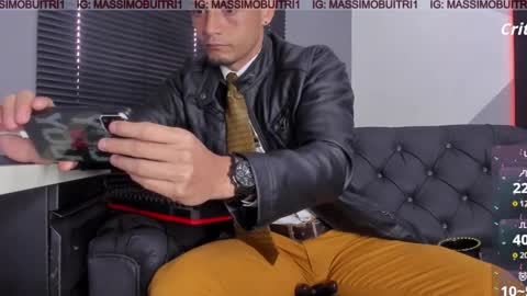 I am Massimo online show from February 2, 12:37 pm