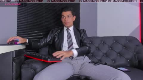 I am Massimo online show from April 18, 12:58 am