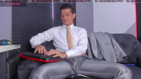 Snapshot of massimo_g chatting on April 20, 1:14 pm I am Massimo online show from April 20, 1:14 pm