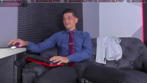 Snapshot of massimo_g chatting on April 24, 12:24 am I am Massimo online show from April 24, 12:24 am