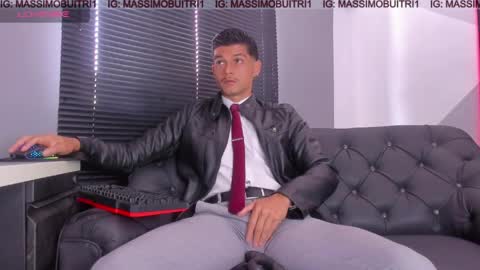 Snapshot of massimo_g chatting on April 24, 3:25 pm I am Massimo online show from April 24, 3:25 pm
