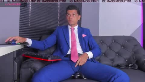 Snapshot of massimo_g chatting on May 4, 12:56 pm I am Massimo online show from May 4, 12:56 pm