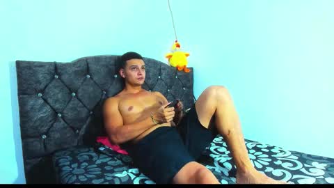 Snapshot of massimo_salazar chatting on February 9, 1:53 am Massimo online show from February 9, 1:53 am