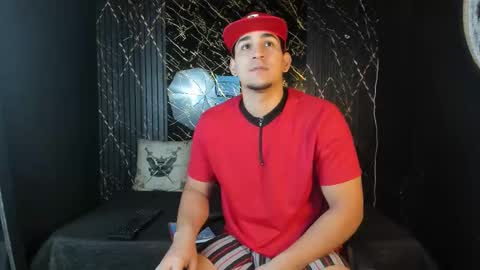 massimo_vidal online show from February 19, 12:23 pm