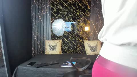 massimo_vidal online show from February 20, 10:38 am