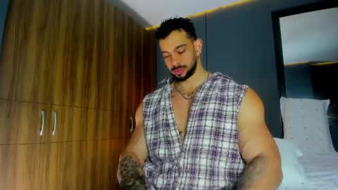 massimo online show from April 17, 11:52 pm