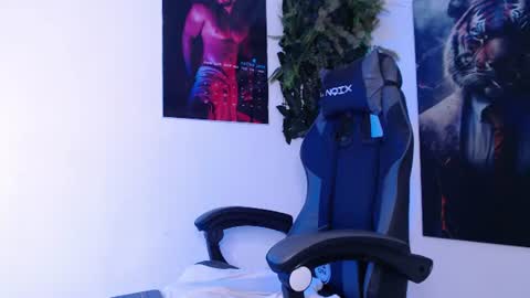 Snapshot of massimofiore_ chatting on July 22, 9:17 pm Massimo online show from July 22, 9:17 pm