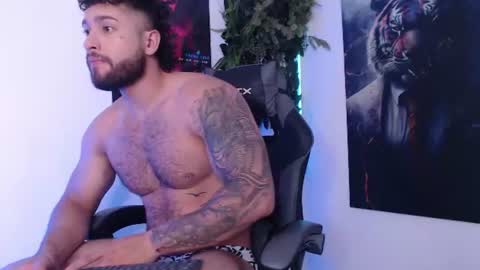 Snapshot of massimofiore_ chatting on July 29, 7:23 pm Massimo online show from July 29, 7:23 pm