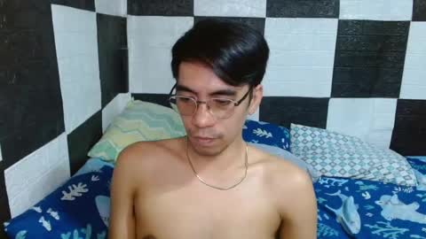 Snapshot of massive_boner02 chatting on January 12, 3:49 am massive_boner02 online show from January 12, 3:49 am