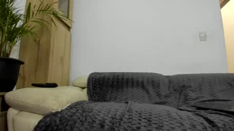 Snapshot of master4pigbitchslv chatting on June 26, 11:58 am Domi online show from June 26, 11:58 am