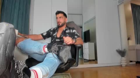 Matthew online show from October 3, 8:50 pm