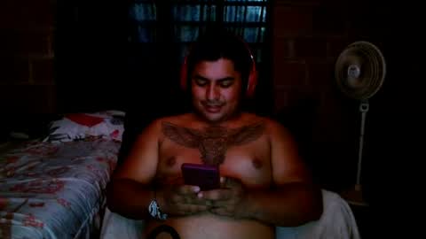 Snapshot of master_aron chatting on August 1, 7:02 pm master_aron online show from August 1, 7:02 pm