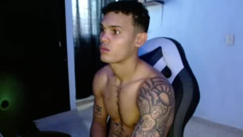 master_black777 online show from April 14, 3:51 pm