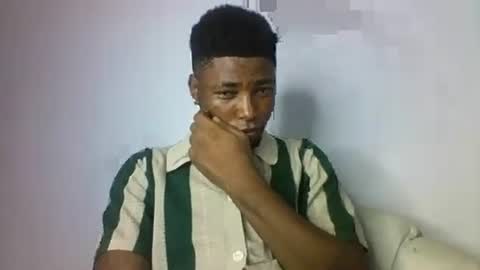 Snapshot of master_kael chatting on December 20, 4:08 am Master Kael online show from December 20, 4:08 am