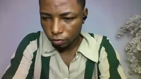 Snapshot of master_kael chatting on January 6, 10:01 pm Master Kael online show from January 6, 10:01 pm