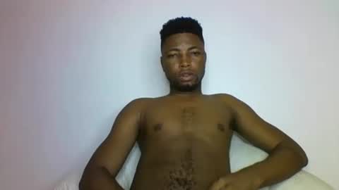 Snapshot of master_kael chatting on February 12, 2:28 am Master Kael online show from February 12, 2:28 am