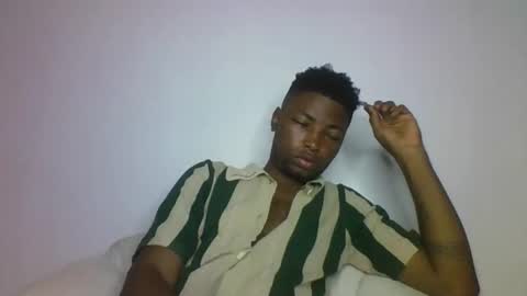 Snapshot of master_kael chatting on March 7, 8:11 am Master Kael online show from March 7, 8:11 am