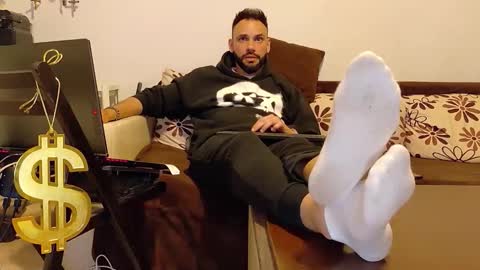 Snapshot of master_roberto333 chatting on May 1, 9:52 pm SIR online show from May 1, 9:52 pm