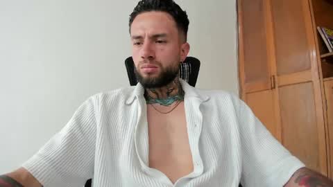 steven  online show from April 28, 3:06 pm