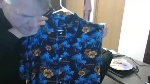 Snapshot of master_thorn chatting on January 13, 12:41 am Master Thorn online show from January 13, 12:41 am