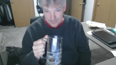 Snapshot of master_thorn chatting on January 19, 3:08 am Master Thorn online show from January 19, 3:08 am