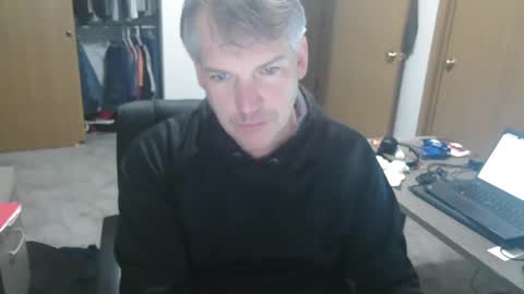 Snapshot of master_thorn chatting on February 3, 3:31 am Master Thorn online show from February 3, 3:31 am