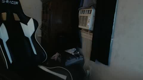 Snapshot of masterbatemike1 chatting on May 30, 8:44 am MasterbateMike online show from May 30, 8:44 am