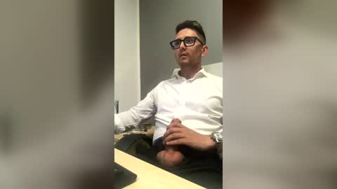 Snapshot of masterboss_fl chatting on July 2, 12:22 pm Master Boss online show from July 2, 12:22 pm