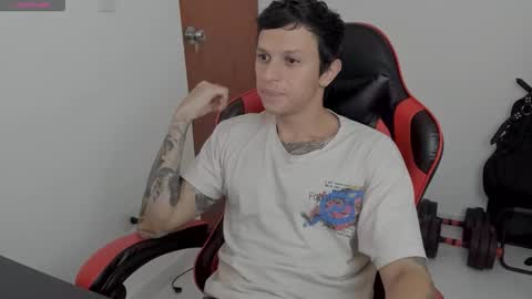 Snapshot of masterdave7 chatting on October 11, 3:21 pm Dave online show from October 11, 3:21 pm