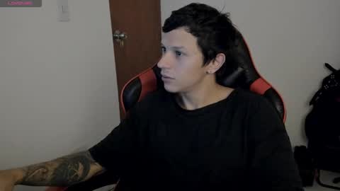 Snapshot of masterdave7 chatting on October 12, 10:47 am Dave online show from October 12, 10:47 am