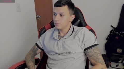 Snapshot of masterdave7 chatting on October 18, 11:27 pm Dave online show from October 18, 11:27 pm