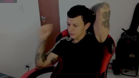 Snapshot of masterdave7 chatting on November 9, 11:19 am Dave online show from November 9, 11:19 am