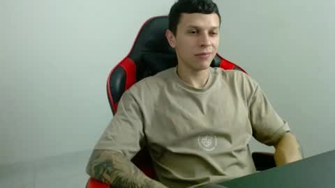 Snapshot of masterdave7 chatting on November 9, 11:25 pm Dave online show from November 9, 11:25 pm