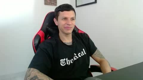 Snapshot of masterdave7 chatting on November 13, 11:53 am Dave online show from November 13, 11:53 am