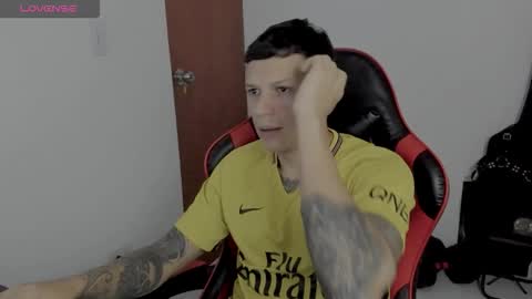 Snapshot of masterdave7 chatting on November 16, 11:16 am Dave online show from November 16, 11:16 am