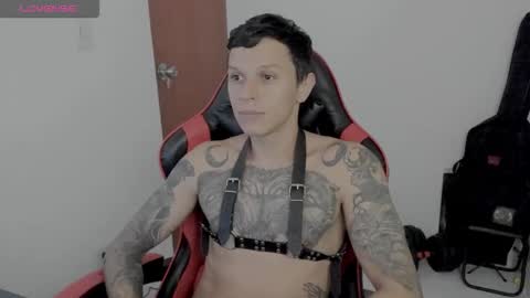 Snapshot of masterdave7 chatting on November 20, 6:18 pm Dave online show from November 20, 6:18 pm