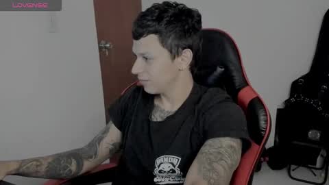 Snapshot of masterdave7 chatting on November 21, 10:25 am Dave online show from November 21, 10:25 am