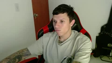 Snapshot of masterdave7 chatting on December 2, 11:11 pm Dave online show from December 2, 11:11 pm