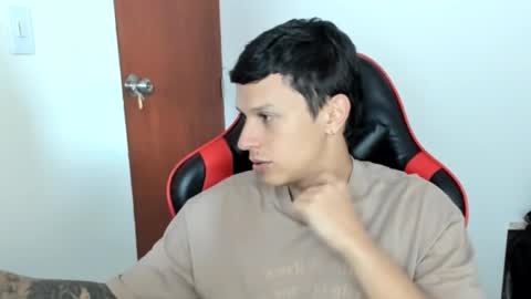 Snapshot of masterdave7 chatting on January 18, 1:15 pm Dave online show from January 18, 1:15 pm